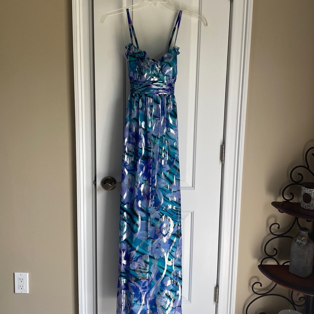 Beautiful prom/bridal gown, adjustable straps